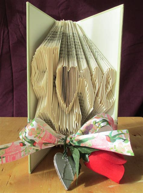 DIY book art origami | Diy book, Book art, Origami