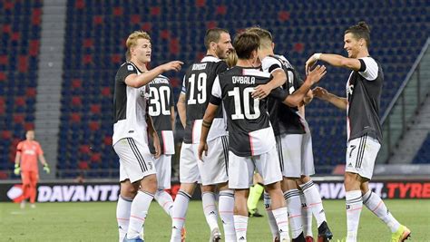 El colombiano hizo una asistencia en siete días después de rendirse, con una prestación muy negativa, ante el inter de milán, juventus. Juventus afianzado en el liderato | Capsulas de Carreño