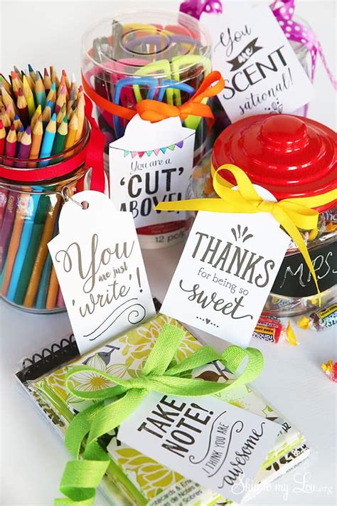 18 ideas to bid farewell to a parting coworker. Cutest Teacher Gifts Ideas with FREE printable gift tags