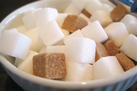 このジュース角砂糖何個分？糖質の謎にせまる - しましまの猫