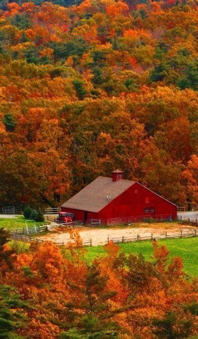 Pin By Joyce On Red Barns With Images Autumn Scenery Autumn Scenes