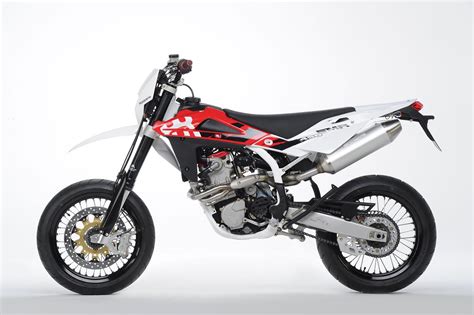 Klikkaa tästä kuvat ja lisätiedot. Husqvarna Husqvarna SM 450 R - Moto.ZombDrive.COM