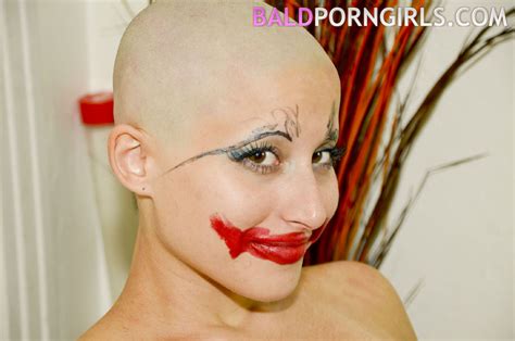 Shaved Head And Bald Women Porn Adult Pictures Pictures