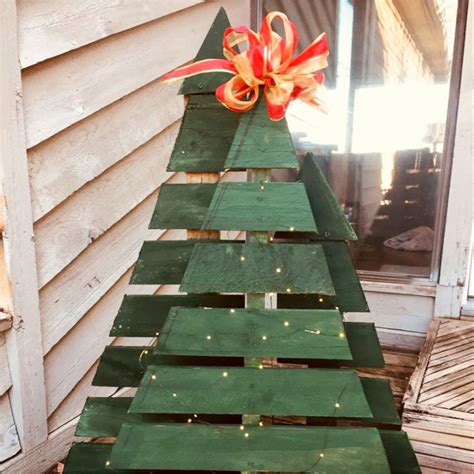 Diy pallet christmas tree ideas