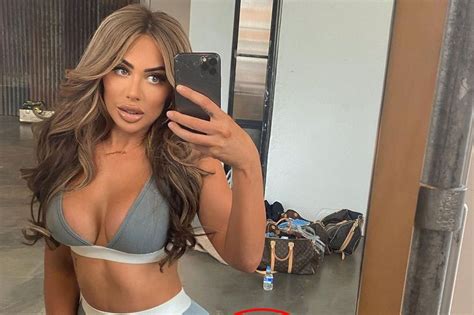 Chloe Ferry S Fans Accuse Her Of Editing Snap With