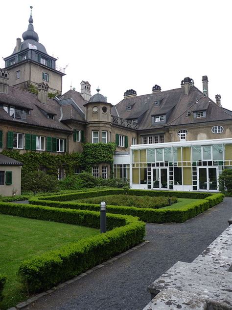 Wir bauen häuser in ausgewählten lagen in gelsenkirchen und umgebung. Schlosshotel Lerbach schließt zum Jahresende