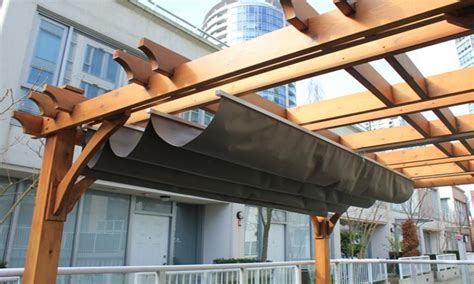 It can be a good reference for you who have a small pergola or deck since the size of the pergola is not too big. Retractable Pergola Roof DIY | Pergola Design Ideas