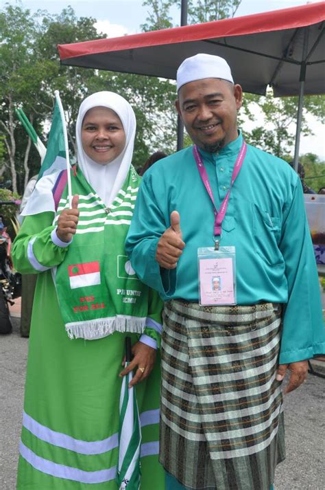 Ahli dewan undangan negeri (adun) ketari, young syefura othman atau rara yang bertanding dalam pru14 yang lepas telah mencuri tumpuan masyarakat tidak keterlaluan jika kami di murai.my katakan, rara antara calon wanita bertudung yang paling jelita bertanding untuk pru14. PRU-14 : Dun Pedu Kembali Bertenaga dengan Calon PAS ...