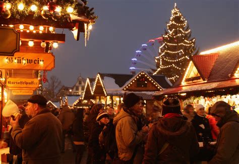 Other popular christmas markets are in stuttgart, erfurt, konstanz, freiburg, munich, and schloss guteneck. Erfurt Christmas Market - Zimbio