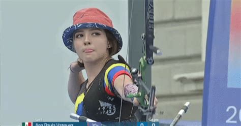 담이의 하나뿐인 남동생으로, 청소년 국가대표 양궁선수(후보)인 인재. 미녀 양궁 선수 - 세리에매니아