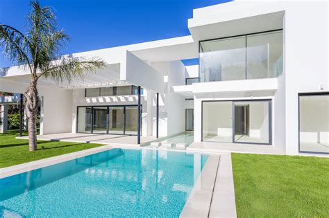 Contemporary Modern Villa In Casasola Imperio Banus