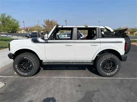 35s On Outer Banks Bronco 35” Bfg Ko2s On 18” Black Rhino Arches