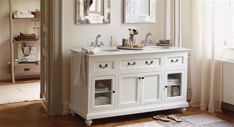 Diy badezimmer unterschrank ikea schrank und badezimmer. Badezimmer im frischen Landhaus-Look | Waschtisch ...