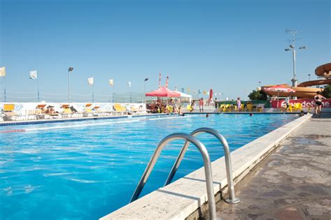 Die emilia romagna steht jedoch auch für hoch entwickelte technik (ferrari aus modena) und exklusive mode (max mara, la. Hotel Atlas - Cesenatico - Emilia-Romagna - Italien ...