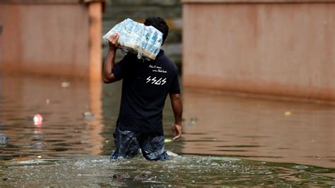 Sri Lanka Races To Rescue Flood Victims As Toll Rises Sri Lanka News Al Jazeera