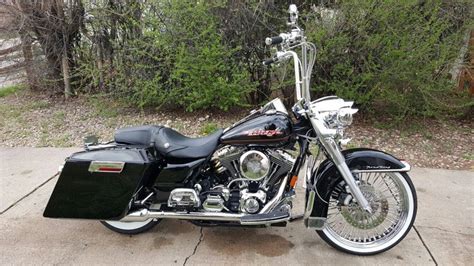 Install tall (ape) 16 handlebars on harley davidson road king & other models. 8 best Harley Davidson, Road King, Bagger, Lowrider, Ape ...