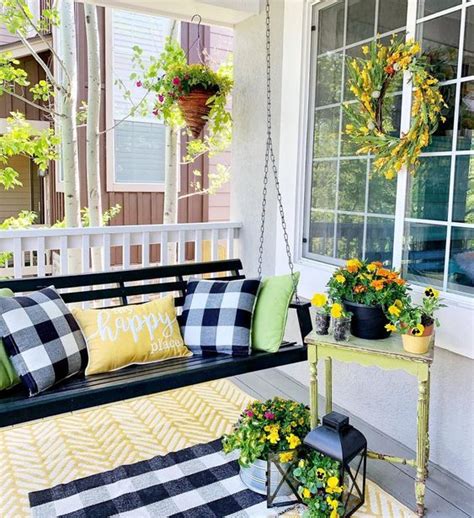 20 Cute Small Front Porch Decor Ideas Society19