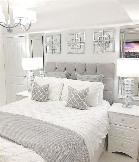 Pin By Aeuniceva On Home Classy Bedroom White Bedroom Decor Gray