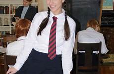 uniforme filles lehrerin jolies uniforms schuluniform scolaires uniformes tenues outfits mignons cravates chemisier scolaire strumpfhosen chaussettes femmes genoux école tenue