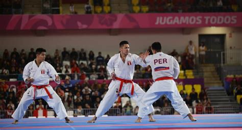 Karate En Lima 2019 Equipo Peruano De Kata Ganó La Medalla De Oro La Octava Para Perú En