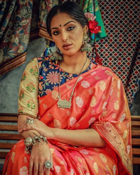 ‘judai A Stunning Dual Shaded Sunset Ornange And Pink Benarsi Silk Saree With A Touch Of