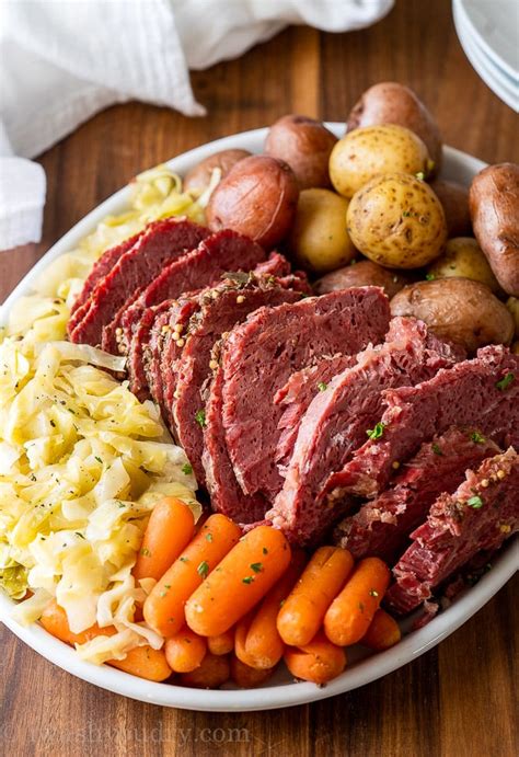 Corned Beef And Cabbage Recipe With Beer Slow Cooker Deporecipe Co