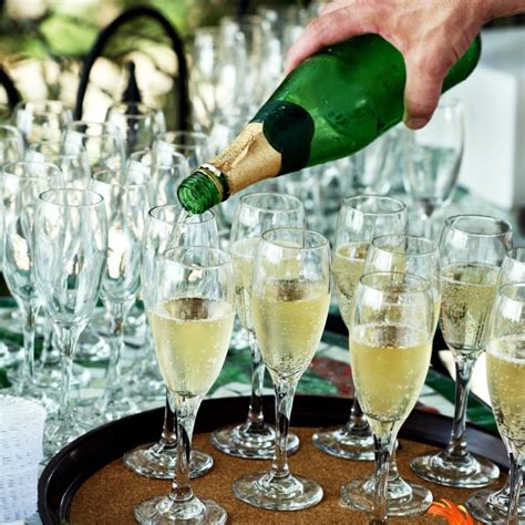 Serving Champagne For A Wedding Toast My Frugal Wedding