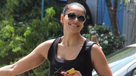 Bipasha Basu Wore Her Black Sports Bra With Leggings In An Unexpected