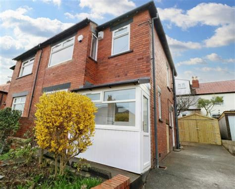 Leeds 3 Bed Semi Detached House Halliday Avenue Ls12 To Rent Now For £100000 Pm