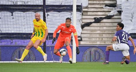 May 27, 2021 · toulouse et nantes se retrouvent ce jeudi (20h45) pour le barrage aller d'accession à la ligue 1. Toulouse - FC Nantes (1-2) : Nicolas Pallois lance un ...
