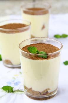 A delicious layered dessert consisting of lady fingers, vanilla pudding and a layer of strawberry sauce. The Nibble: Vanilla Pudding Recipe