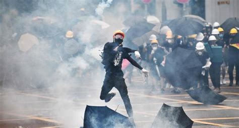 Police Fire Tear Gas Near Liaison Office In Hong Kong Khabarhub