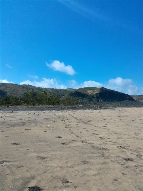 Arti mimpi menuangkan anggur kedalam gelas nah, bagi yang mengalami mimpi ini itu hampir sama dengan mimpi nomor 1, sebab didalam primbon jawa disebutkan rang yang mengalami mimpi. Eksotisnya Pantai Di Blitar yang Belum Banyak Dikunjungi ...