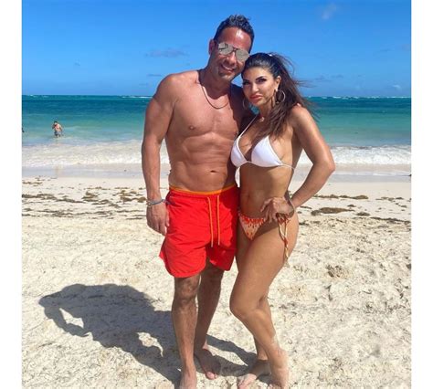 Teresa Giudice And Kyle Richards Post Selfie But Teresa Gets The Attention
