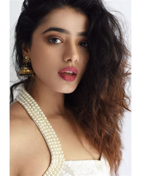 Ketika Sharma Hottest Bold Sexy Stunning Photos Of Romantic Actress
