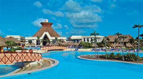 About bahia principe hotels & resorts. Hotel Bahía Principe - Hoteles Baratos