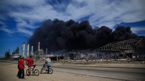 Fire Spreads At Venezuela Oil Refinery After Explosion That Killed 41 Ctv News