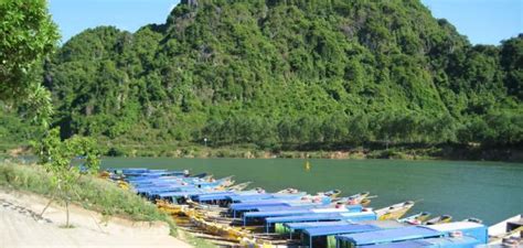 Vietnam, officially the socialist republic of vietnam, is a country in southeast asia. السفر الي دولة فيتنام - موقع العنان