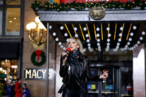 Make a mental escape by booking a getaway with one of these amazing thanksgiving travel offers. Debbie Gibson - 2019 Macy's Thanksgiving Day Parade ...