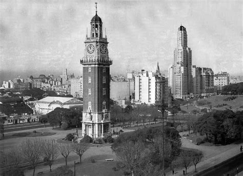 En la ciudad de quito, capital del ecuador, existe un parque que lleva su nombre, donde está erigida su estatua. PARQUE JAPONÉS DONDE HOY ESTA EL HOTEL SHERATON