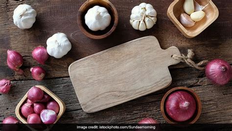 Kitchen Hacks Peeling Fruits And Vegetables Just Got Easy With These 5 Simple Ways Ndtv Food