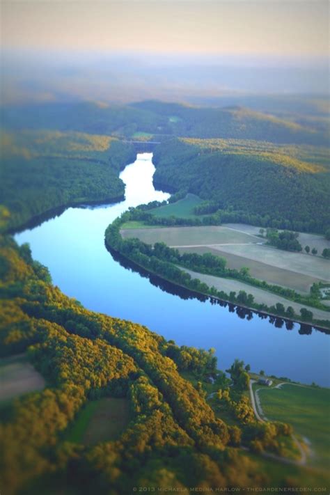 » Aerial Photography - Connecticut River Valley The Gardener's Eden
