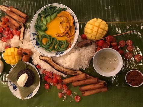 With A Show Of Hands Filipino American Chefs Rekindle Kamayan Feasts Ncpr News