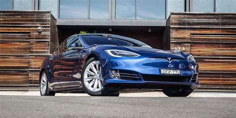 News - Tesla Model S P100D Ludicrous+ Embarrasses FF91