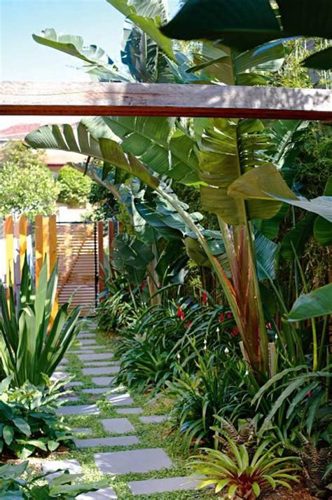 20 Urban Backyard Oasis With Tropical Decor Ideas Home