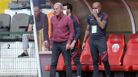 Altay, mustafa denizli'nin başına geçtiği 13'üncü kulüp oldu. Mustafa Denizli yönetiminde ilk maçını kazanan Altay, play ...
