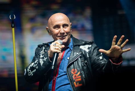 Pataky attila szeretetre nevelné a fiatalokat: Hetente rátör a depresszió Pataky Attilára, mióta elkapta ...