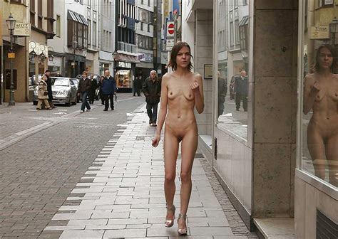 Walking Nude Gifs Vol Pics Xhamster Sexiz Pix
