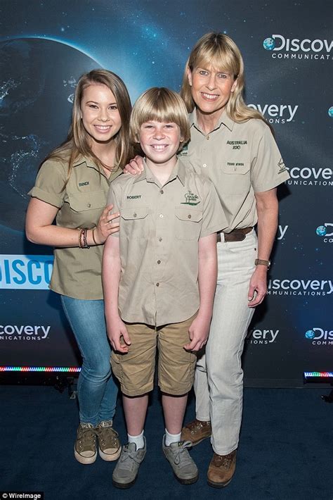 Bindi is just 17 and chandler. Dancing with the Stars' Bindi Irwin denies getting married to Chandler Powell | Daily Mail Online
