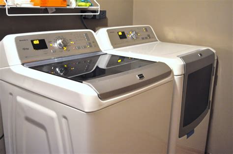 Make sure you read the instruction manual end to end and are able to cope with minor issues. Favorite features of the Maytag Bravos XL washer and dryer